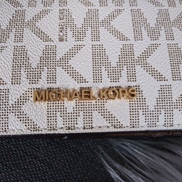 NWT MICHAEL KORS LEATHER MEDIUM SLIM WALLET CASE ORGANIZER - Picture 2 of 9